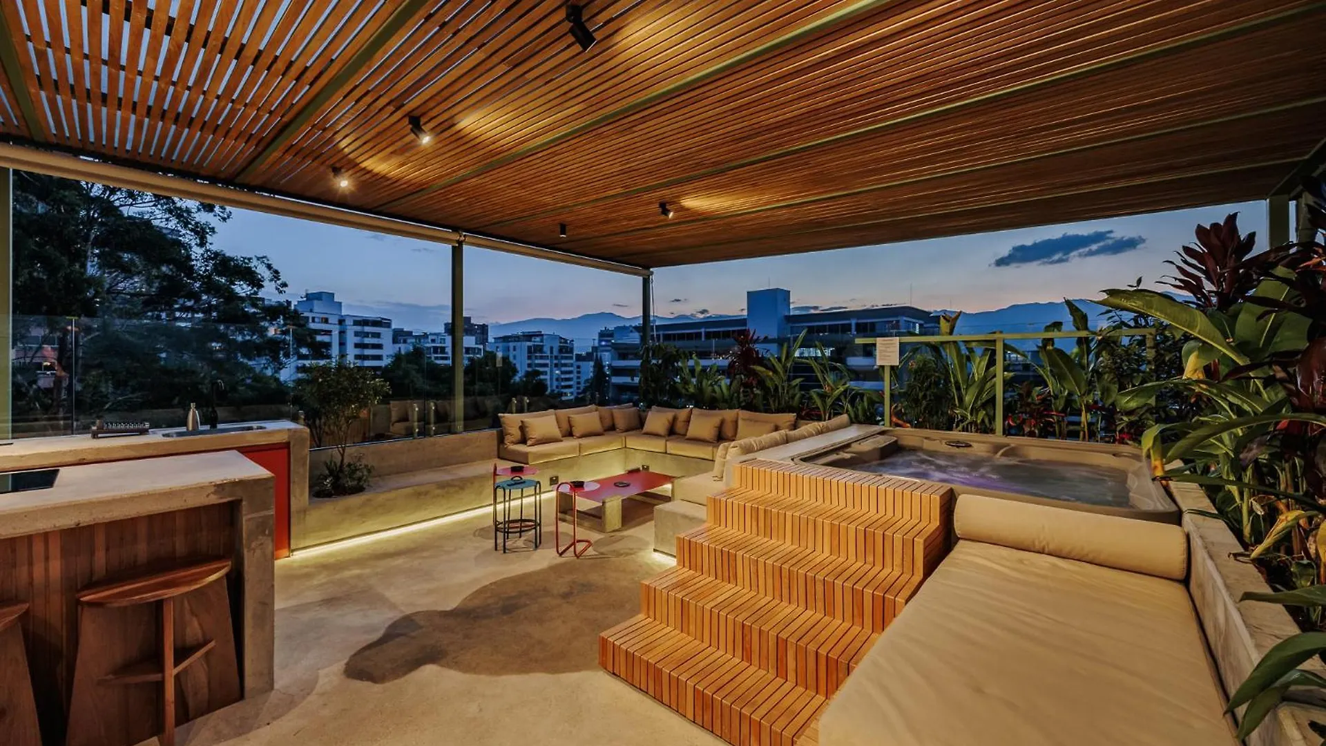 Aparthotel Primavera Building Medellin