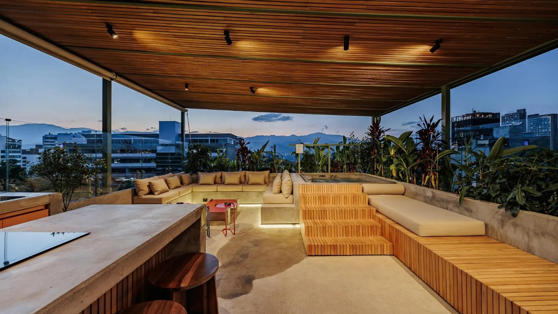 Aparthotel Primavera Building Medellin