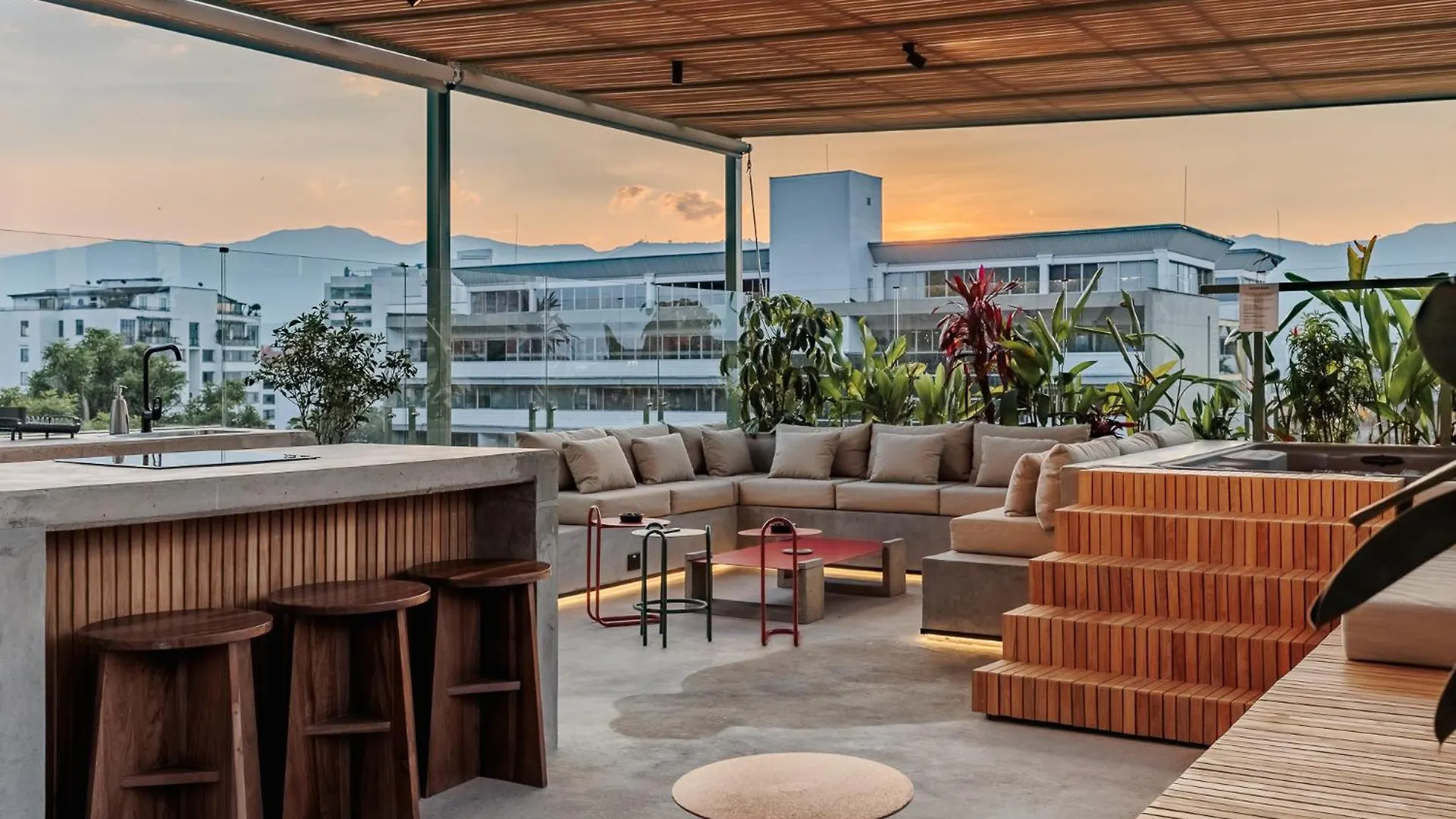 Primavera Building Medellin Aparthotel