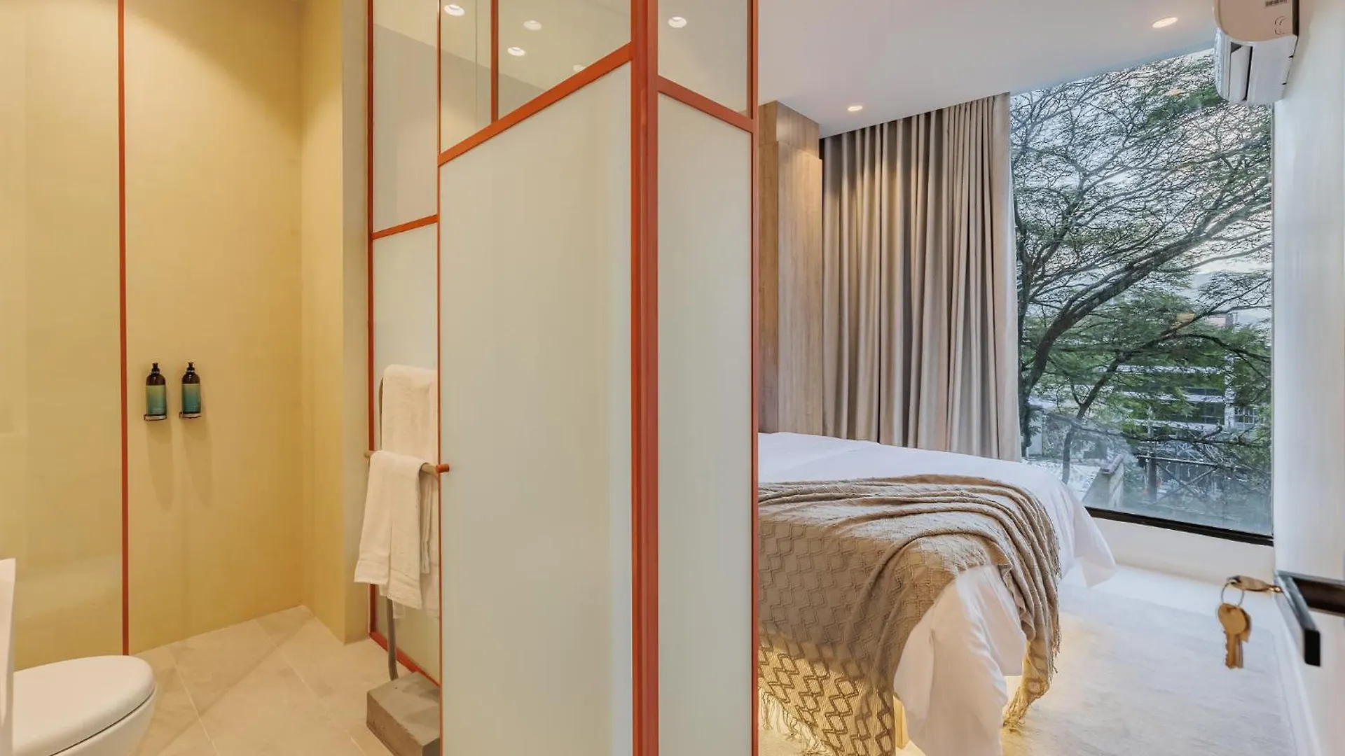 Aparthotel Primavera Building Medellin