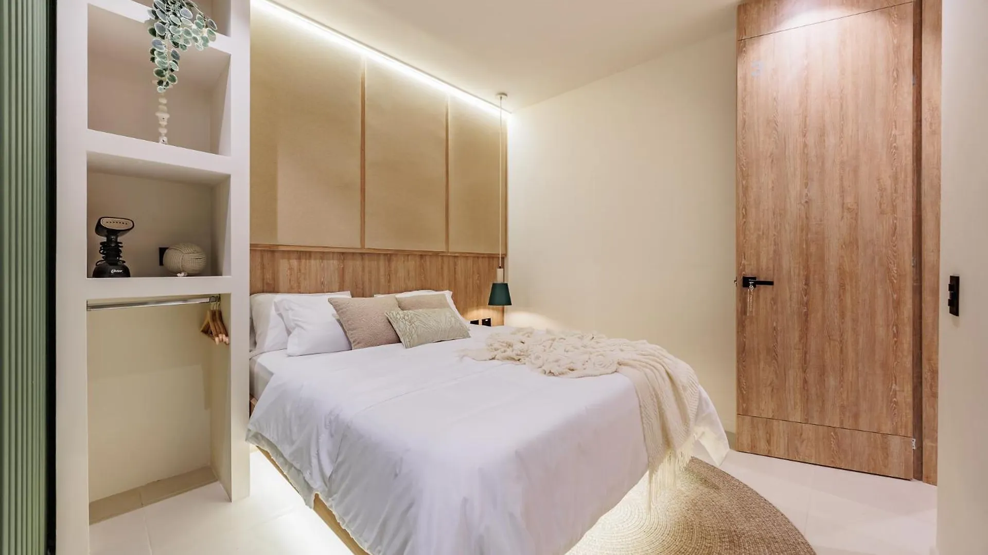 Primavera Building Medellin Aparthotel